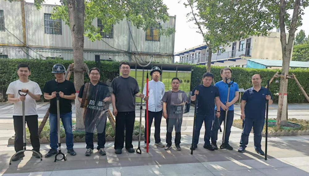 以“演”筑防 以“練”備戰(zhàn) 市建投開展反暴恐專項演練